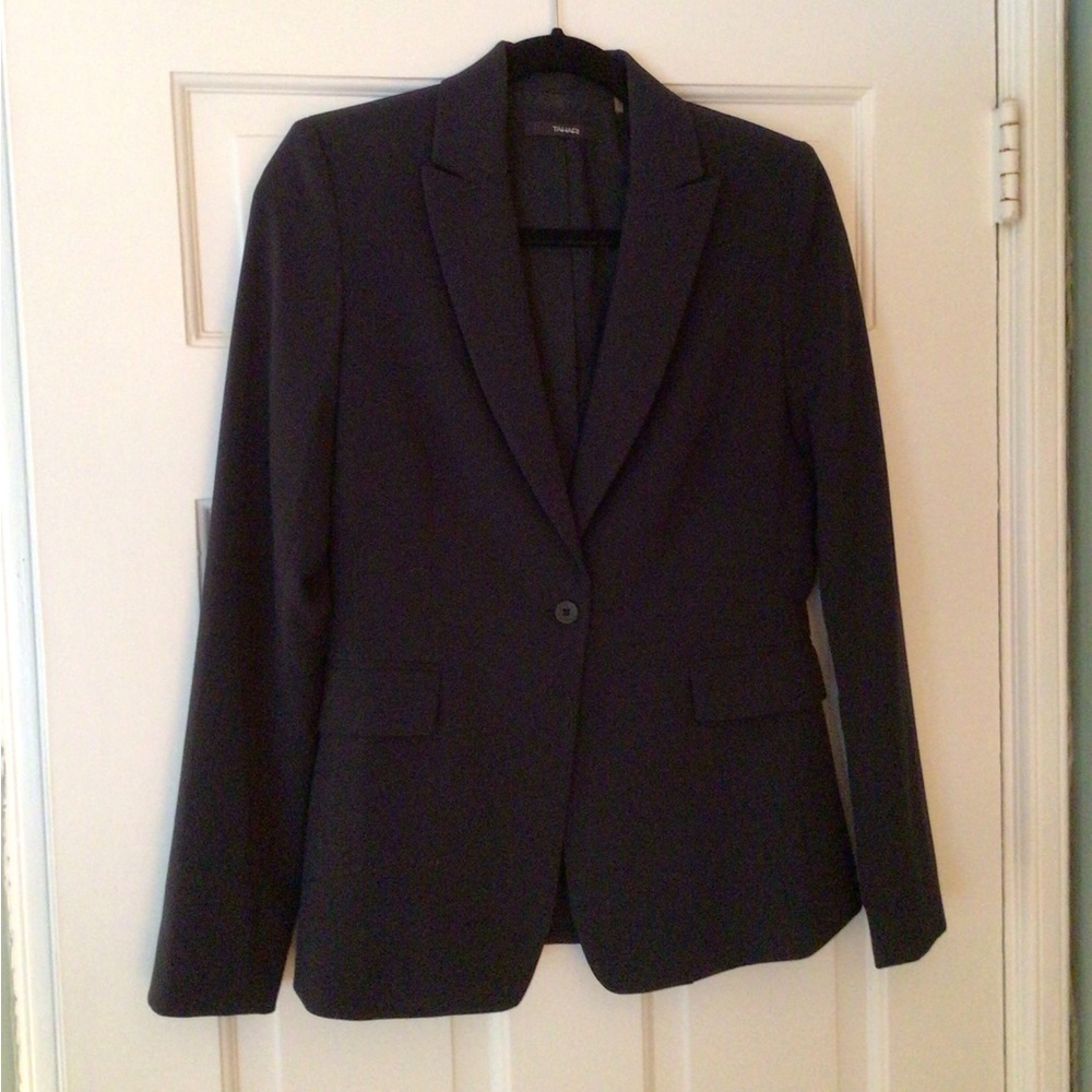 Tahari Classic black blazer